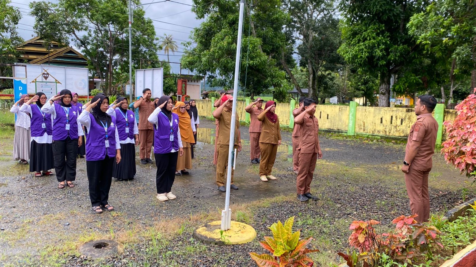 Perkuat Sinergi Pelayanan Masyarakat, Pemdes Libureng Gelar Apel Bersama TP PKK, Kader Posyandu, dan Guru TK Mariopulana